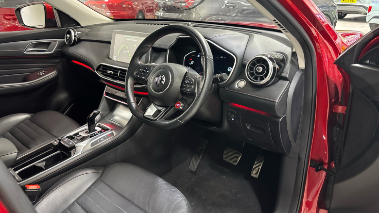 MG Hs 1.5 T-GDI Exclusive 5dr DCT Petrol Hatchback